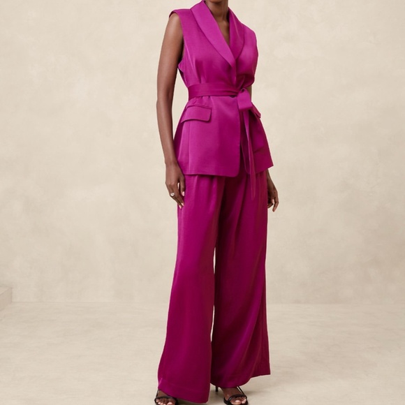 Silky Relaxed Fit Trousers - Banana Republic - Picture 1 of 4